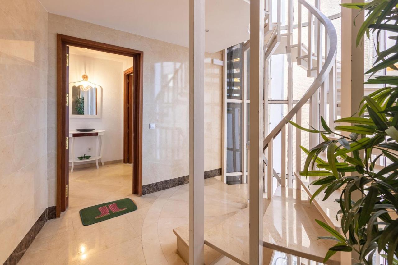 El Salvador City Center Suite By Valcambre Seville Exterior photo